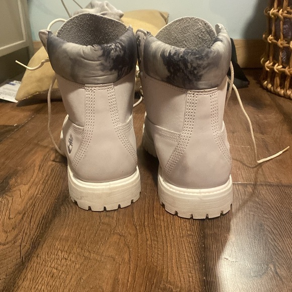 grey/ white timberlands - Picture 4 of 5